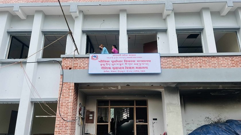 बागमतीका ६ मन्त्रालय अस्थायी भवनमा सारियो, सेवा प्रवाह निरन्तर