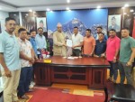 मुख्यमन्त्री बानियाँले बनाइदिने भए मनहरीकी मिठुमायाकाे घर