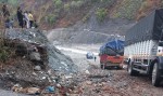 बागमतीको डाइभर्सन बाढीले बगायो, यातायात अवरुद्ध
