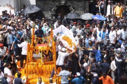 नेता नेम्वाङको अन्त्येष्टि, दुई छोराले दिए दागबत्ती