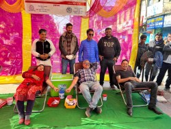 २८ जनाले गरे रक्तदान 