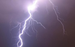 चट्याङ लागेर प्रजाको मृत्यु