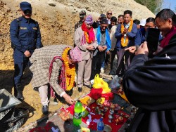 मुख्यमन्त्री बानियाँद्वारा बकैया ५ र ६ जोड्ने पक्की पुल शिलान्यास 