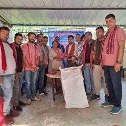 स्थापना दिवसमा बालगृहलाई शैक्षिक सामाग्री