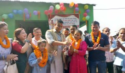 मनहरीकी एकल महिला मिठुमायालाई मुख्यमन्त्री बानियाँले बनाइदिए घर