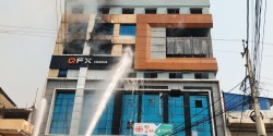 इटहरी सेन्टर प्लाजा आगलागी : ११ जनाको उद्धार