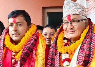 एमालेका राना र बर्तौलाद्वारा उम्मेदवारी दर्ता