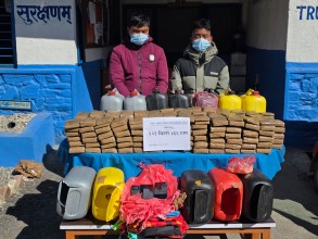 मकवानपुरबाट १२१ केजी चरेससहित दुई जना पक्राउ