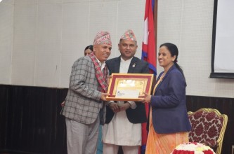 मकवानपुरका पत्रकार दाहाल आचारसंहिता पुरस्कारबाट पुरस्कृत