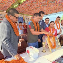 चैनपुर जेसीज मनहरी कप फुटबलको उद्घाटन