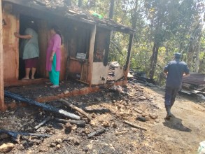 गढीमा कृष्णबहादुरको  घर जल्दा १० लाख भन्दा बढी क्षति