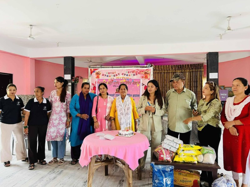 पार्लरको वार्षिक उत्सवमा खाद्यान्न वितरण