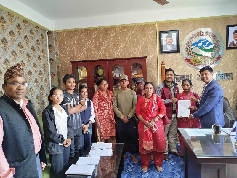विपन्नसँग अध्यक्ष कार्यक्रम अन्तरगत ७ जनाले गरे सम्झौता 