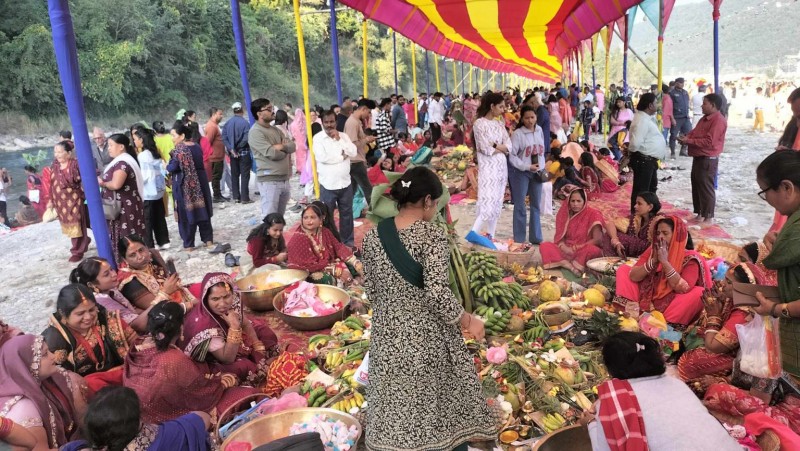 हेटौंडामा मनाईयो छठपर्व