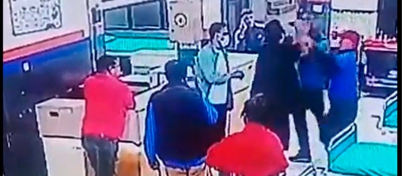 हेटौंडाको चुरे हिल अस्पतालमा कुटिए डाक्टर