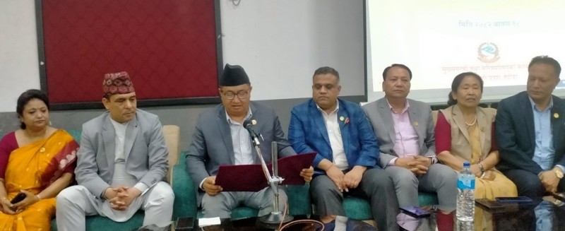 मुख्यमन्त्री लामाद्वारा राजीनामा दिने घोषणा