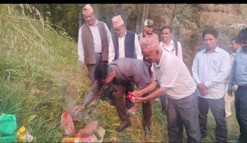 कैलाशको नामटारदेखि खुमलटारसम्म ३ किमि बाटोको स्तरोन्नती हुने