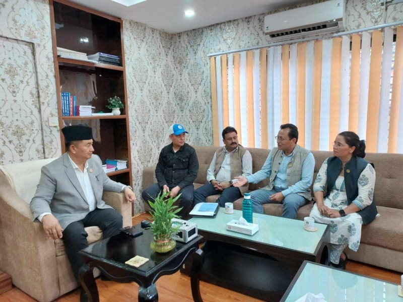 खुर्कोटमा तत्काल बेलिब्रीज जडान गर्न सांसद श्रेष्ठले गराए प्रदेश सरकारको ध्यानाकर्षण