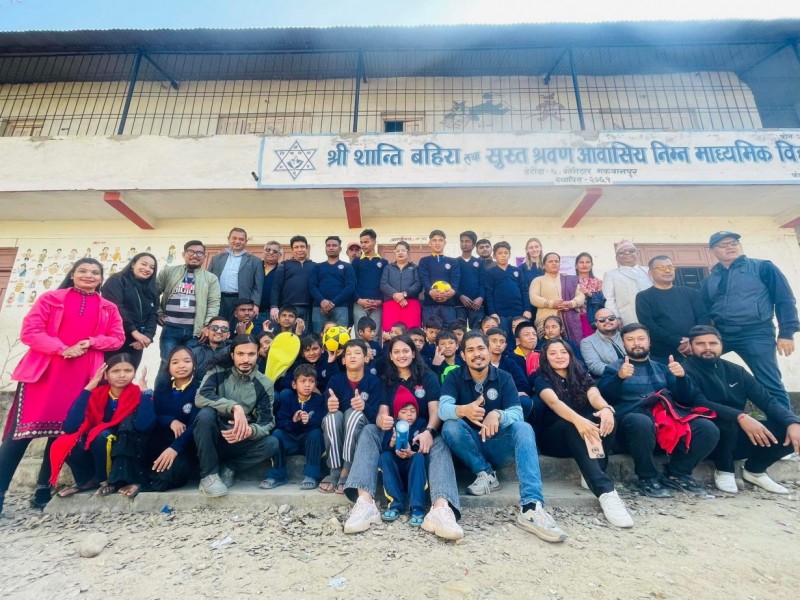 रोटर्याक्ट हेटौंडाले गर्यो न्यानो कपडा सहयोग