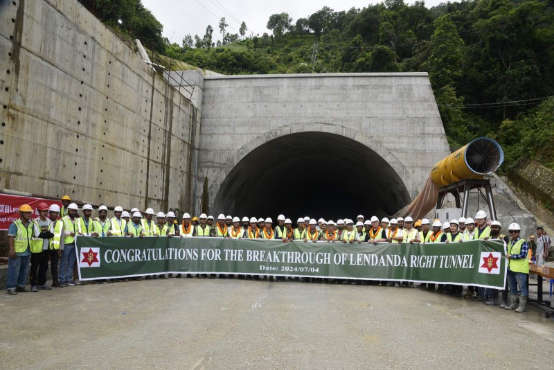 काठमाडौँ–तराई द्रुतमार्ग सडक आयोजनाको लेनडाँडा सुरुङमार्ग ‘ब्रेक थ्रू’