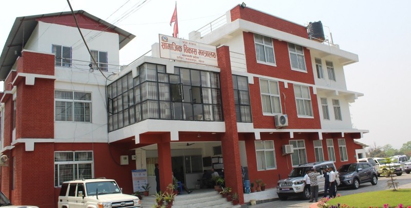 बागमतीमा आवासीय विद्यालय कार्यक्रम : न मूल्यांकन, न विस्तार