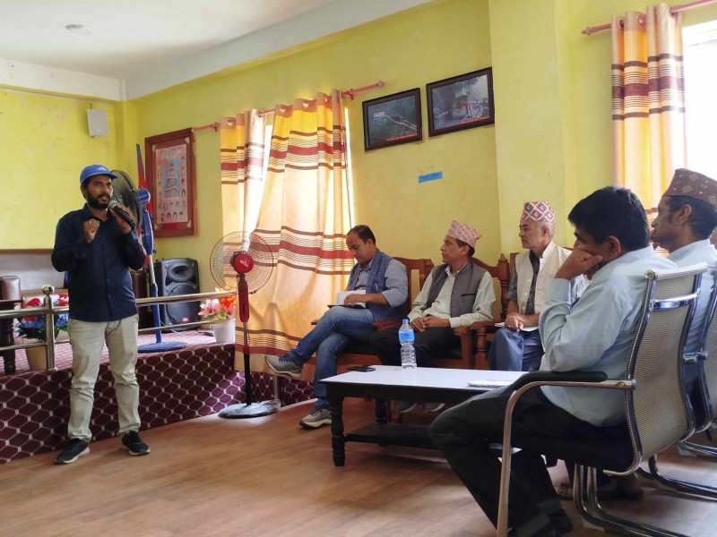 स्थानीय पाठ्यपुस्तकको विषयमा छलफल र सुझाव संकलन